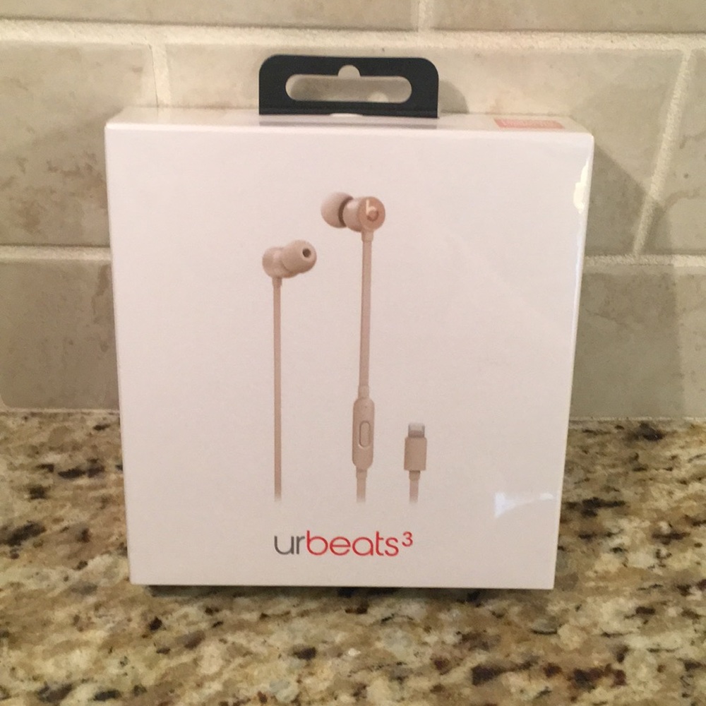 urbeats 3 NIB Never Opened Satin Gold